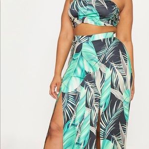 This cute set is vacation  ready!!! ✈️🌸🌴✨